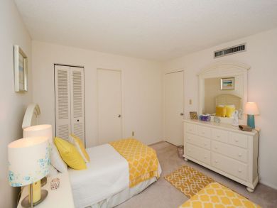 Short Walk to Beach Siesta Key Vacation Condo Two Bedroom Short Walk to Beach Siesta Key Vacation Condo Two Bedroom