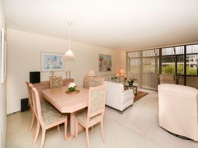 Short Walk to Beach Siesta Key Vacation Condo Two Bedroom Short Walk to Beach Siesta Key Vacation Condo Two Bedroom