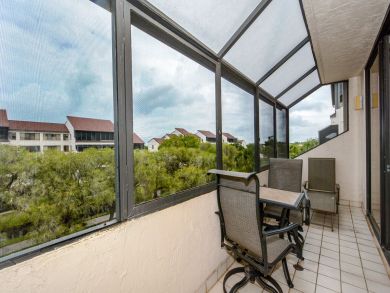 Short Walk to Beach Siesta Key Vacation Condo Two Bedroom Short Walk to Beach Siesta Key Vacation Condo Two Bedroom