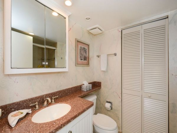Short Walk to Beach Siesta Key Vacation Condo Two Bedroom