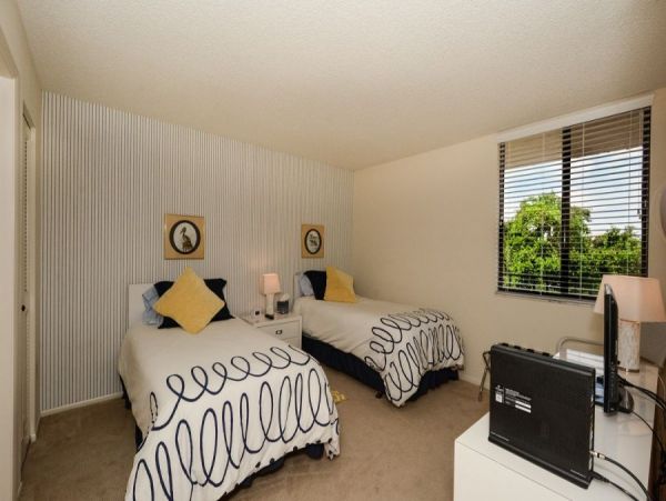 Short Walk to Beach Siesta Key Vacation Condo Two Bedroom