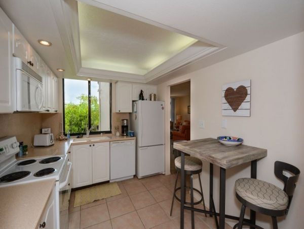 Short Walk to Beach Siesta Key Vacation Condo Two Bedroom