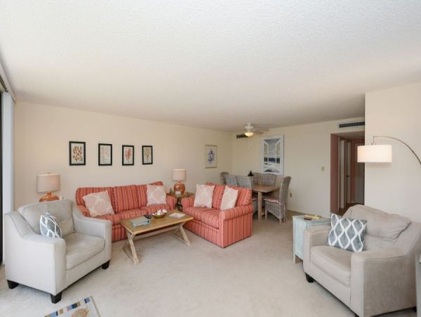 Short Walk to Beach Siesta Key Vacation Condo Two Bedroom