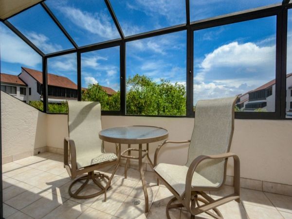 Short Walk to Beach Siesta Key Vacation Condo Two Bedroom