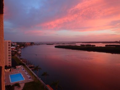 Sarasota Vacation Condo Sleeps Four Guests.