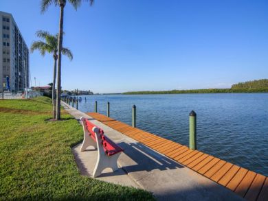 Sarasota Vacation Condo Sleeps Four Guests.