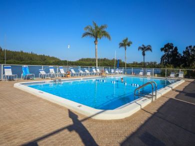 Sarasota Vacation Condo Sleeps Four Guests.