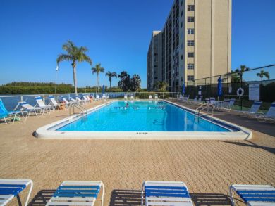 Sarasota Vacation Condo Sleeps Four Guests.