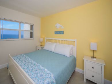 Sarasota Vacation Condo Sleeps Four Guests.