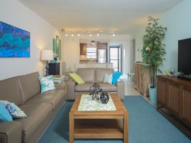 Sarasota Vacation Condo Sleeps Four Guests.