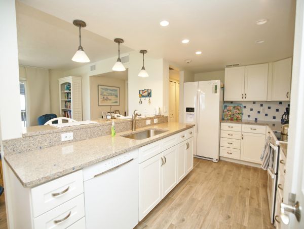Short Walk to Beach Sanibel Vacation Condo with Pool