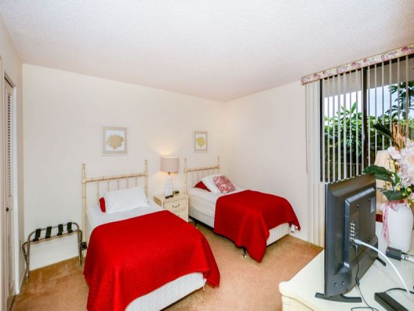 Short Walk to Beach Siesta Key Vacation Condo Two Bedroom