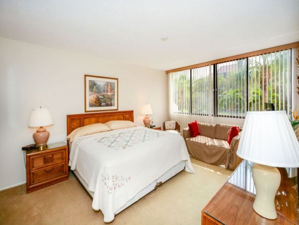 Short Walk to Beach Siesta Key Vacation Condo Two Bedroom