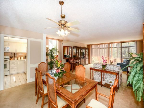 Short Walk to Beach Siesta Key Vacation Condo Two Bedroom