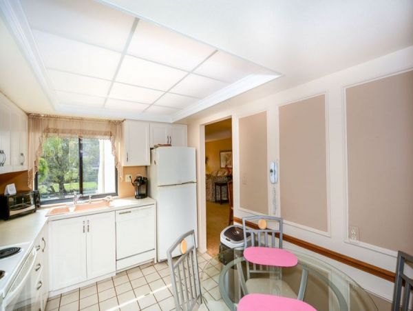 Short Walk to Beach Siesta Key Vacation Condo Two Bedroom