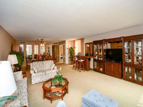 Short Walk to Beach Siesta Key Vacation Condo Two Bedroom