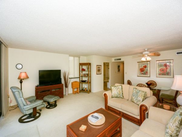 Siesta Key Value Vacation Condo Close To Beach  4 Guests
