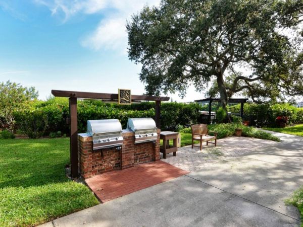 Siesta Key Value Vacation Condo Close To Beach  4 Guests