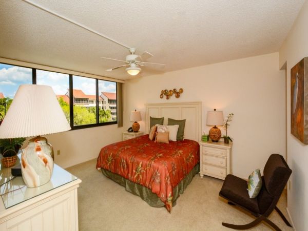 Siesta Key Value Vacation Condo Close To Beach  4 Guests