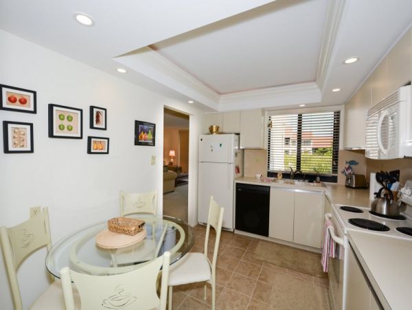 Siesta Key Value Vacation Condo Close To Beach  4 Guests