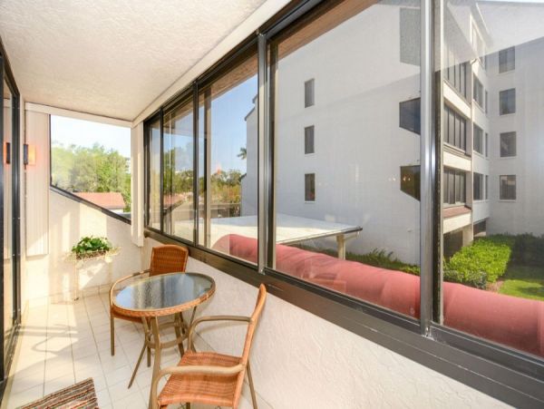 Short Walk to Beach Siesta Key Vacation Condo Two Bedroom