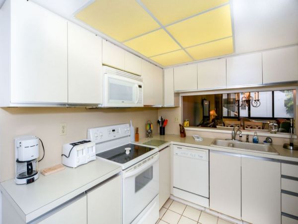 Short Walk to Beach Siesta Key Vacation Condo Two Bedroom