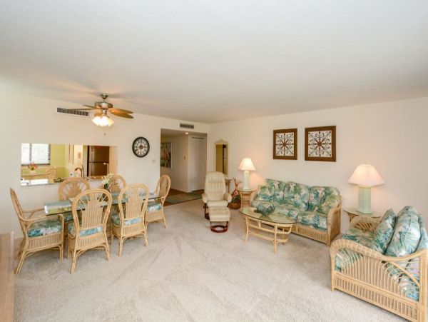 Siesta Key Accommodations Great Location