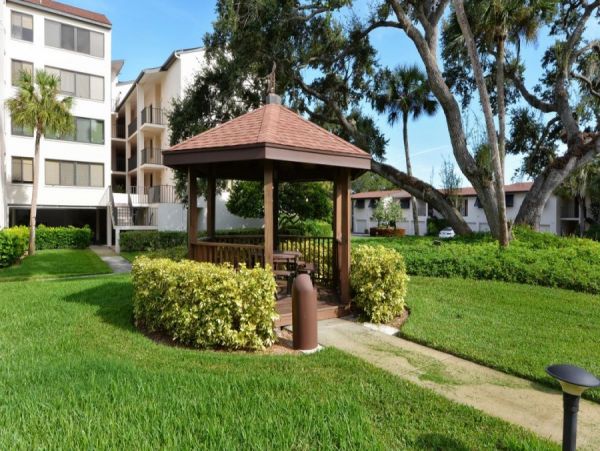 Siesta Key Accommodations Great Location