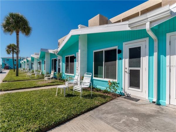 Sarasota 1 Bedroom Vacation Condo Located on Beach 4 Guests