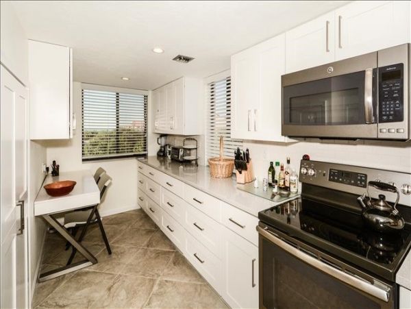 Siesta Key 3 Bedroom Bay Condo Short Walk to the Beach