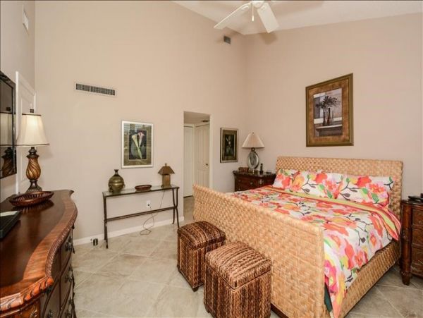 Siesta Key 3 Bedroom Bay Condo Short Walk to the Beach