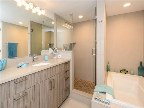 Siesta Key 3 Bedroom Bay Condo Short Walk to the Beach