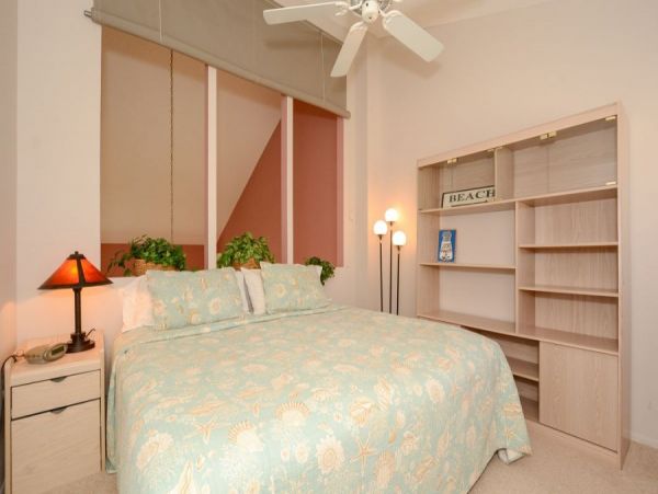 Short Walk to Beach Siesta Key Vacation Condo with Pool