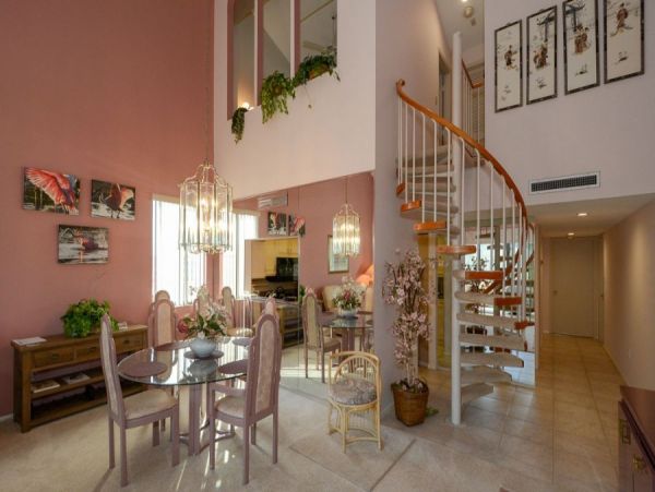 Short Walk to Beach Siesta Key Vacation Condo with Pool