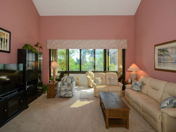 Short Walk to Beach Siesta Key Vacation Condo with Pool