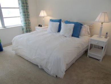 Gulf View Two Bedroom Vacation Condo in Naples