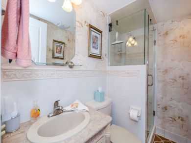 Beautiful Siesta Key Vacation Condo Walk to Beach with Pool