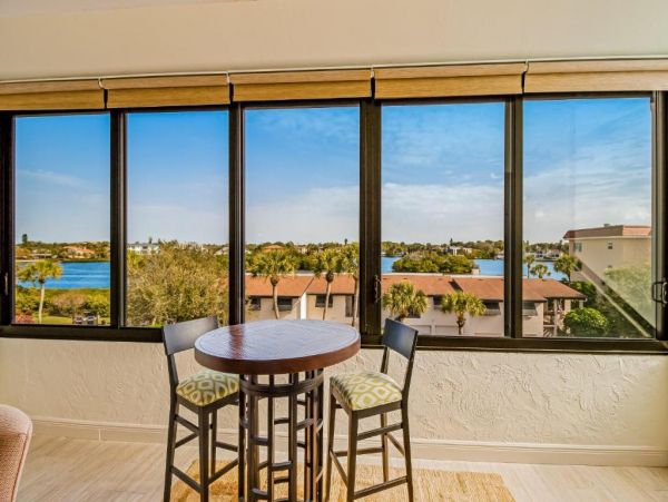 Two Bedroom Gulf to Bay Rental Condo in Siesta Key Sleeps 6