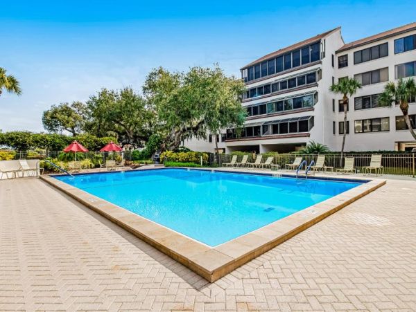 Two Bedroom Gulf to Bay Rental Condo in Siesta Key Sleeps 6