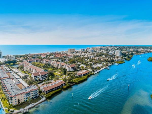 Two Bedroom Gulf to Bay Rental Condo in Siesta Key Sleeps 6