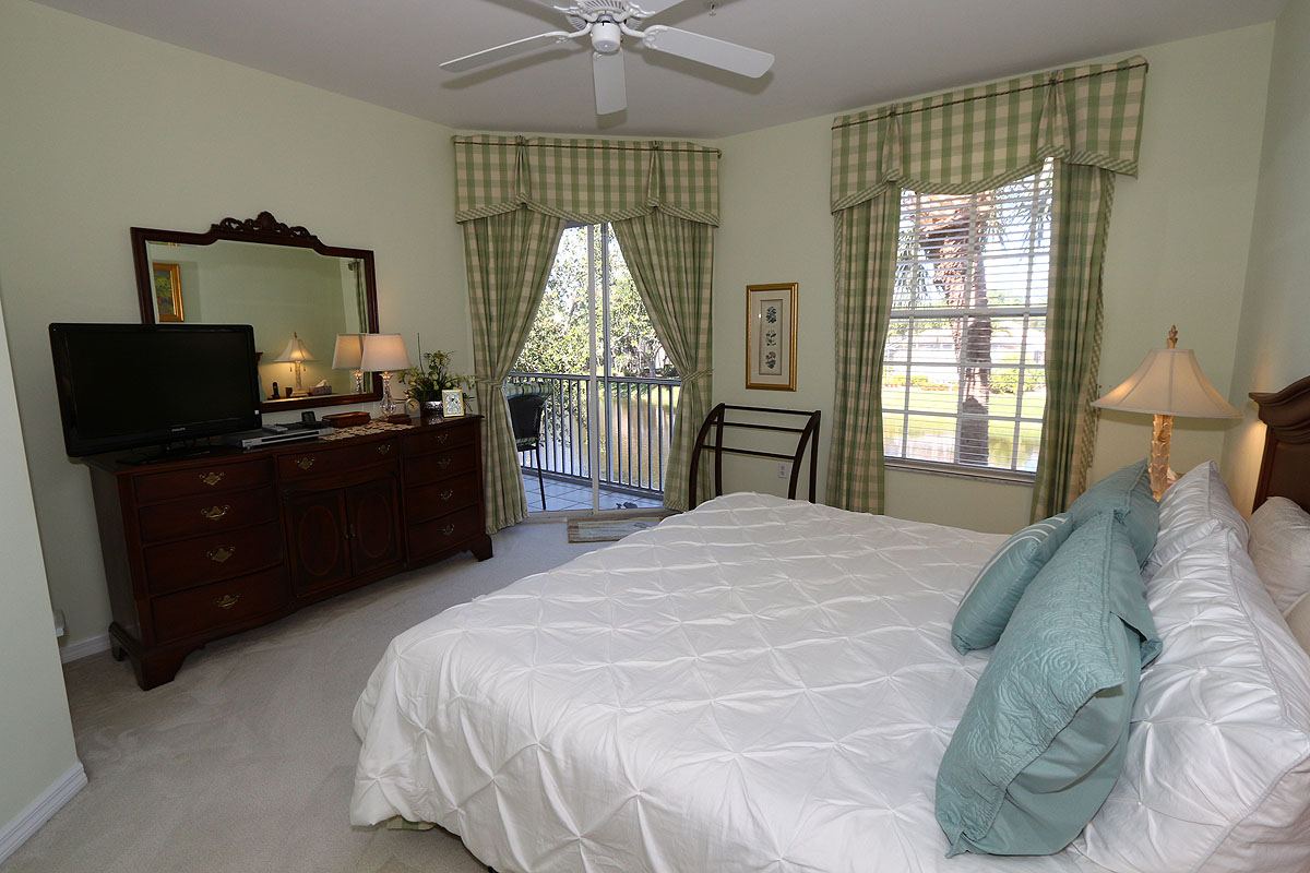Naples Condo 920043