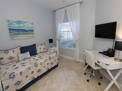 Naples Condo 920044