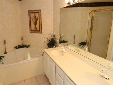 Naples Condo 920047