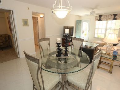Two Bedroom Fort Myers Vacation Condo Sleeps Four Guests