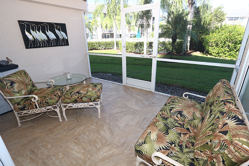Two Bedroom Fort Myers Vacation Condo Sleeps Four Guests