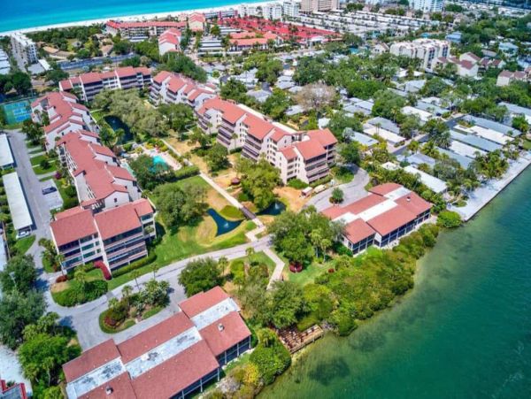 Siesta Key Vacation Condo Two Bedroom Walk to Beach