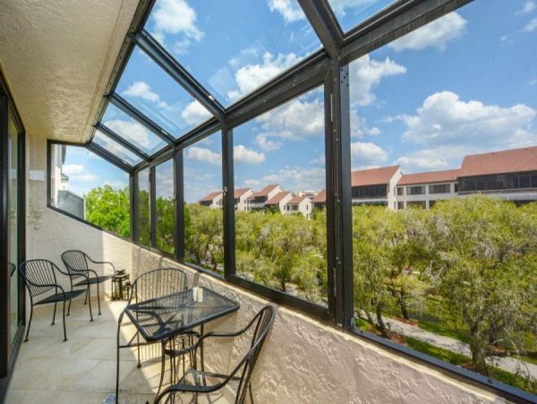 Short Walk to Beach Siesta Key Vacation Condo Two Bedrooms