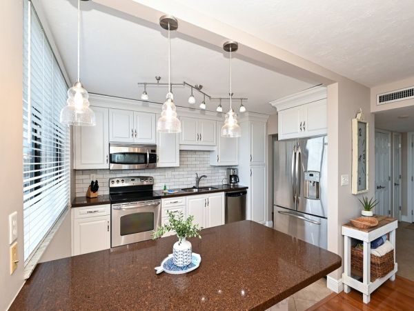 Siesta Key Two Bedroom Condo Just a Few Steps to the Beach