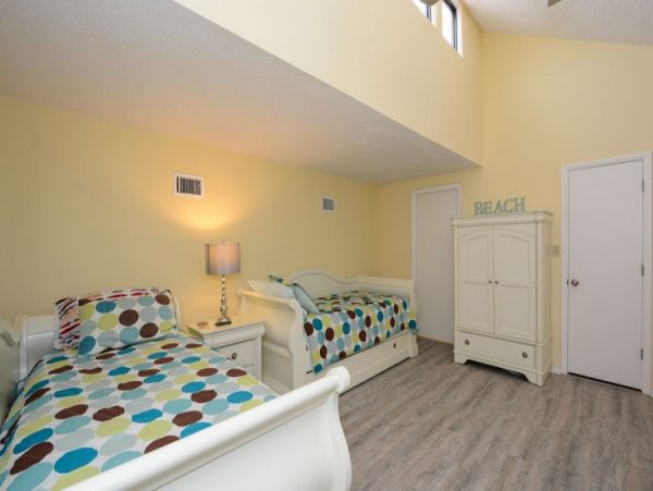 Siesta Key Vacation Condo Close To Beach!!! 6 Guests