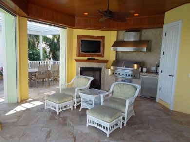 Naples Home 920082